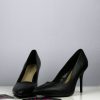 Lederlook pumps met puntneus