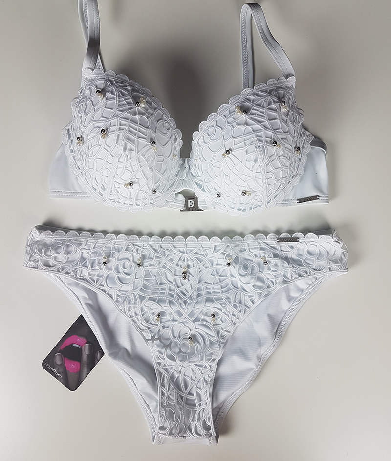 Gedragen - Witte bikini met