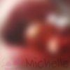 Foto's van mijn lippen met kerstballetjes