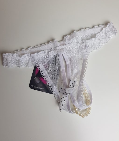 Witte gedragen kralen string