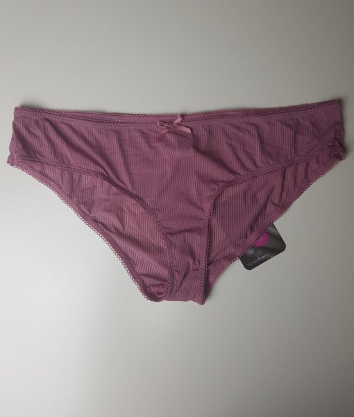 Roze nylon slipje