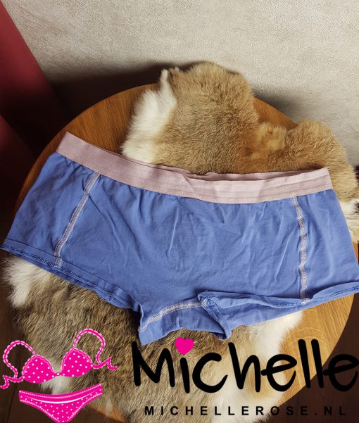 Veel gedragen en versleten boxer