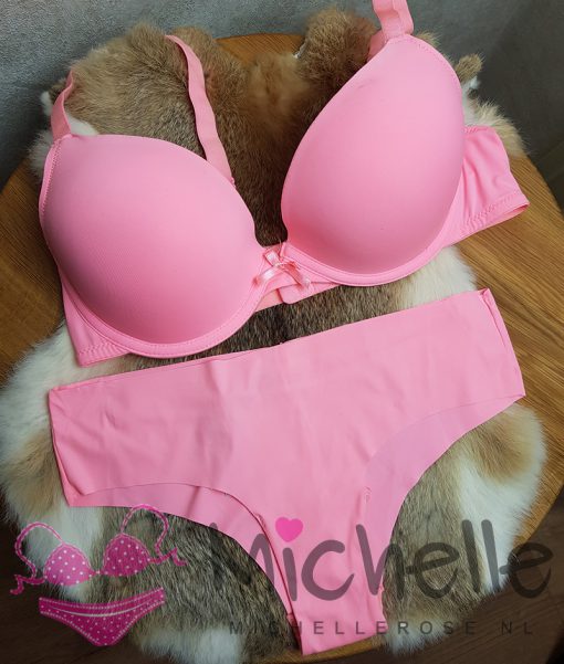 Superzacht met naadloos slipje roze setje