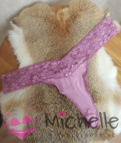 Zachte gedragen string roze met kanten rand