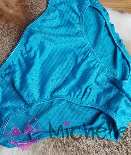 Gedragen blauw slipje - Afbeelding 2