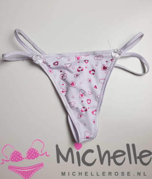 Witte string met hartjes