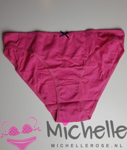 Roze slipje met donkerblauw strikje
