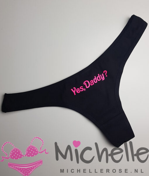 Gedragen zwarte string – Yes, Daddy?