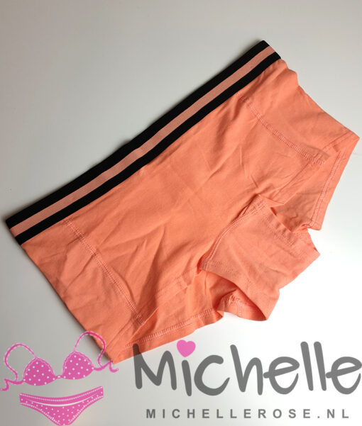 Oranje gedragen boxer